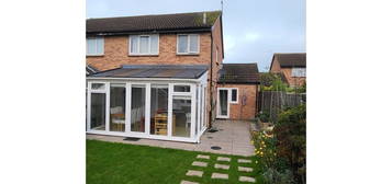 4 bed semi-detached house to rent