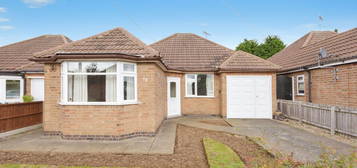 Bungalow for sale in June Avenue, Leicester, Leicestershire LE4