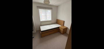 Room to rent in Kathie Road, Bedford MK42