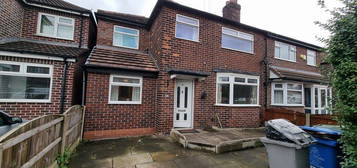 4 bed semi-detached house to rent