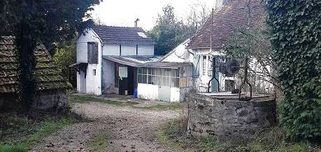 Ancien corps de ferme à rénover sur 1765 M2 terrain - Vue dé