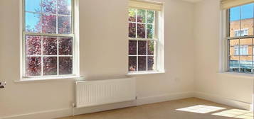 3 bed flat to rent