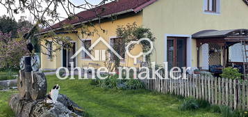 160 m² Altbauwohnung im Dreikanthof - 8 Zimmer mit großem Garten, Garage & Keller