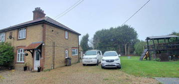 3 bedroom semi-detached house to rent