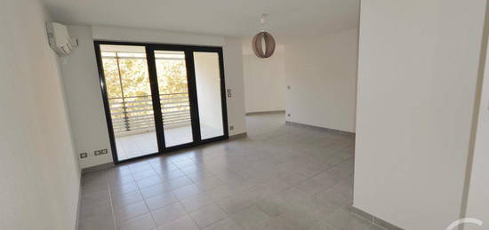 Location appartement 3 pièces 69 m²