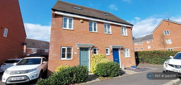 3 bedroom semi-detached house