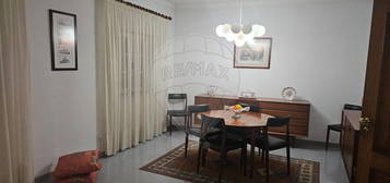 Apartamento T2 para arrendamento