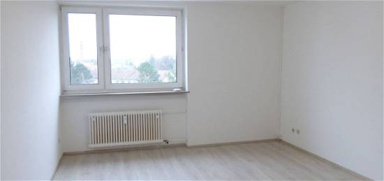 1-Zimmer-Wohnung in Nürnberg-Röthenbach, SOFORT FREI, 35 m² Wohnfläche, mit neuem Badezimmer, mit Küchenzeile, zentrale Lage