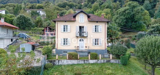 Villa unifamiliare via due riviere, 70, Centro, Baveno