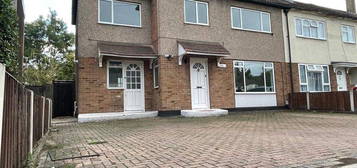 4 bed terraced house to rent