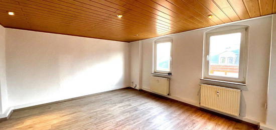 Neu renovierte 3-Zimmer-Wohnung im DG