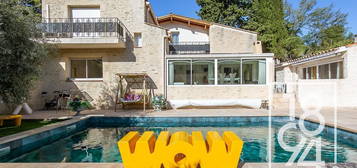 Villa  à vendre, 5 pièces, 3 chambres, 175 m²