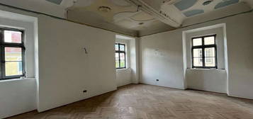 Großwohnung bzw. Büro in renoviertem Altbau im Zentrum Friesachs