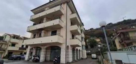 Bilocale all'asta in lungomare regione doria, 16