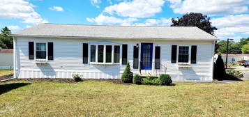 2 Puritan Rd, Taunton, MA 02780