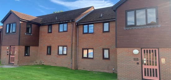 Flat for sale in Roman Way, Billingshurst RH14