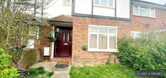 2 bedroom terraced house