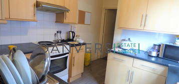 4 bed terraced house to rent