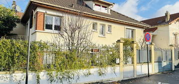 Maison  à vendre, 6 pièces, 3 chambres, 103 m²