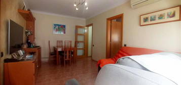 Piso en venta en Carrer del Sagarra, Centre