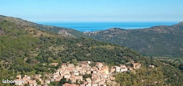 Maison de village ancienne proche de la mer magnifiques vues sur les montagnes