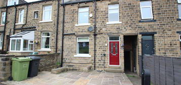 Terraced house to rent in Barcroft Road, Newsome, Huddersfield HD4