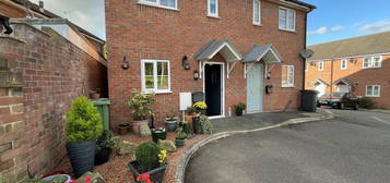 2 bedroom semi-detached house for sale