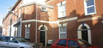 6 bedroom terraced house