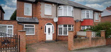 6 bedroom semi-detached house to rent