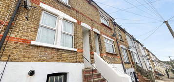 Terraced house to rent in Upper Luton Road, Chatham, Kent ME5