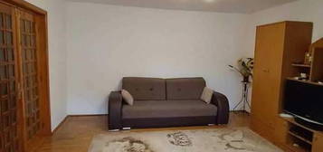 Apartament 3 camere lângăl spitalul Județean nird