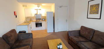 3 bedroom flat to rent