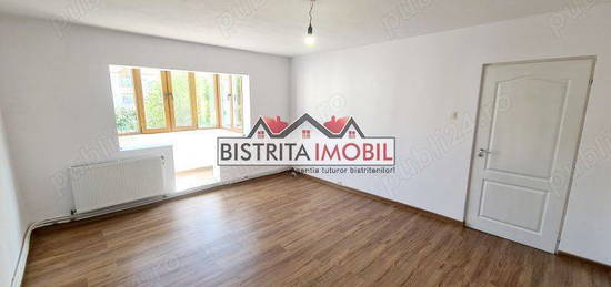 Apartament 3 camere, zona centrala - Magnolia, etaj 3, decomandat