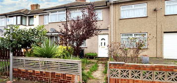 3 bed detached house to rent