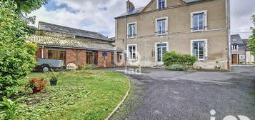 Maison traditionnelle 2 étages  à vendre, 6 pièces, 5 chambres, 210 m²