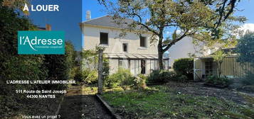 Maison  à louer, 6 pièces, 3 chambres, 121 m²