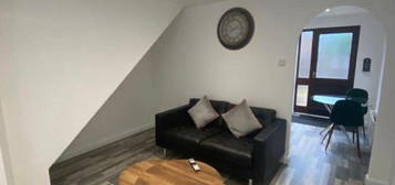 2 bedroom house share