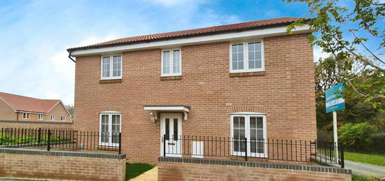 4 bedroom detached house