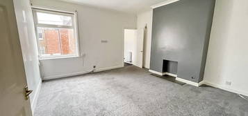 3 bed flat to rent