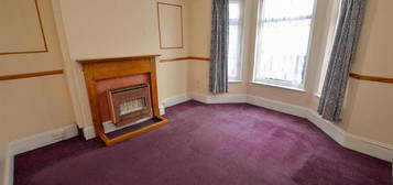 5 bedroom terraced house to rent