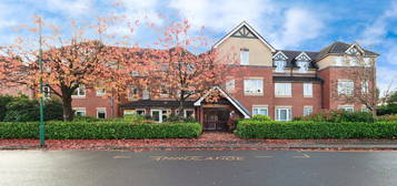 Flat for sale in Union Road, Shirley, Solihull B90