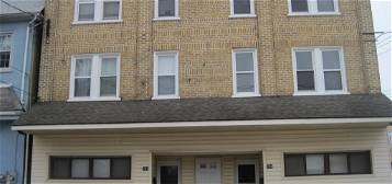 206 Courtland St #4, Lansdale, PA 19446