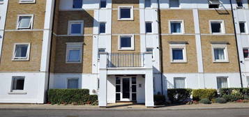 Flat to rent in The Strand, Brighton Marina Village, Brighton BN2