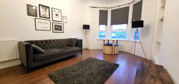 2 bed flat to rent