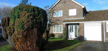 3 bedroom link detached house