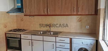 Apartamento T3 renovado no Entroncamento