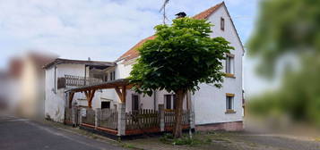 Klein, aber mein! Handwerkerhaus im Dornröschenschlaf