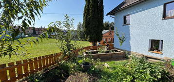 Kleine Erdgeschosswohnung mit eigenem Garten