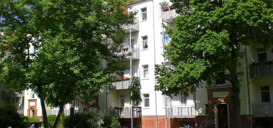 1-Zimmer-Appartement mit Einbauküche und Balkon!