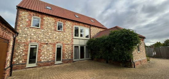 5 bedroom detached house